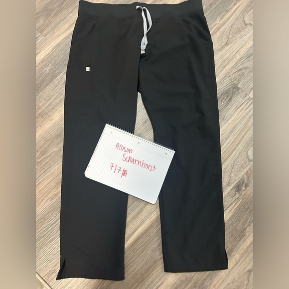 Figs Kade Cargo Pants in Black - Picture 1 of 1